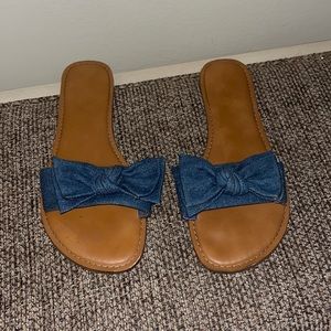 💙Time and Tru Denim Bow Sandals Size 8